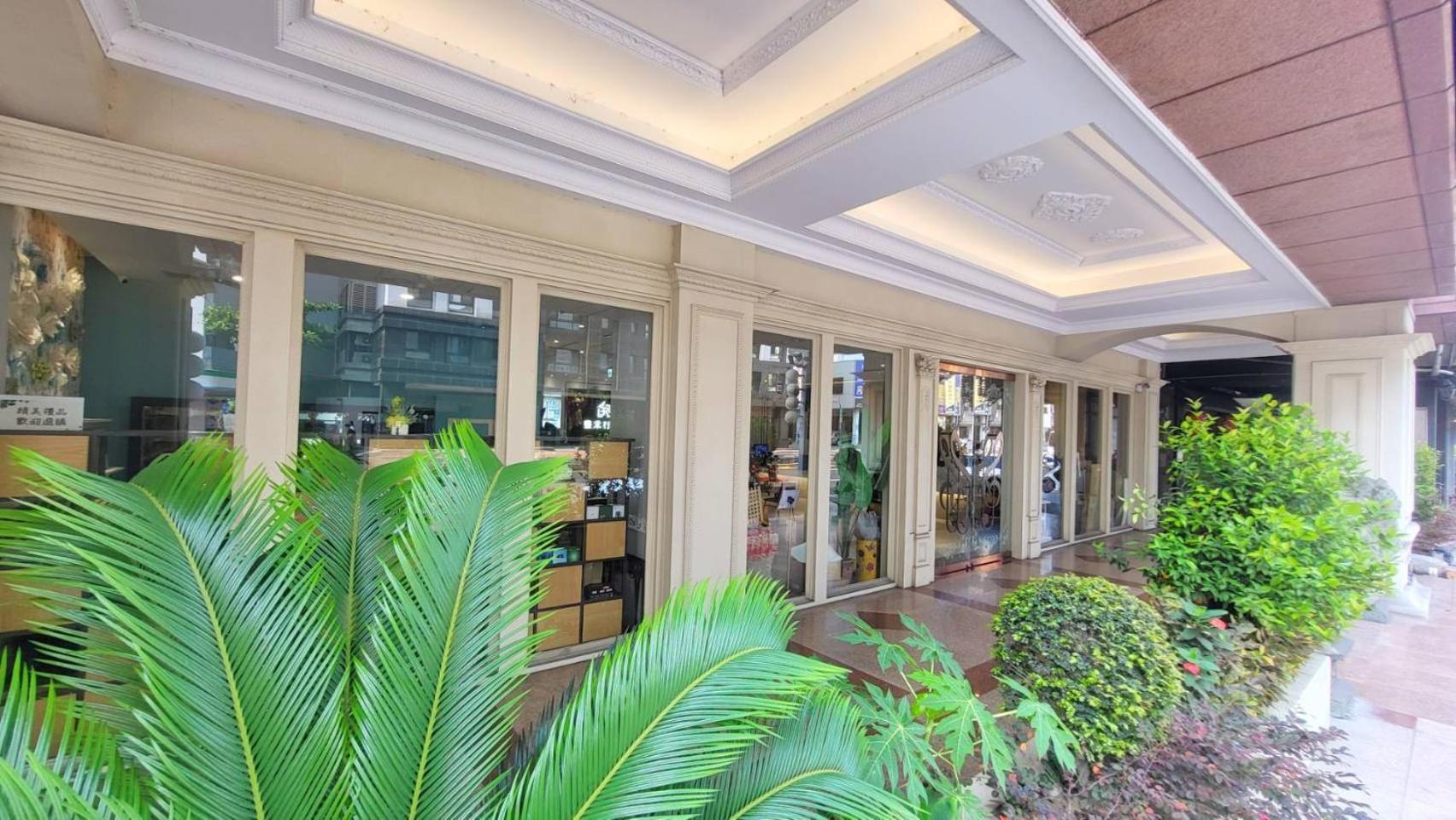 Hotel Champs Elysées Taichung Exterior foto