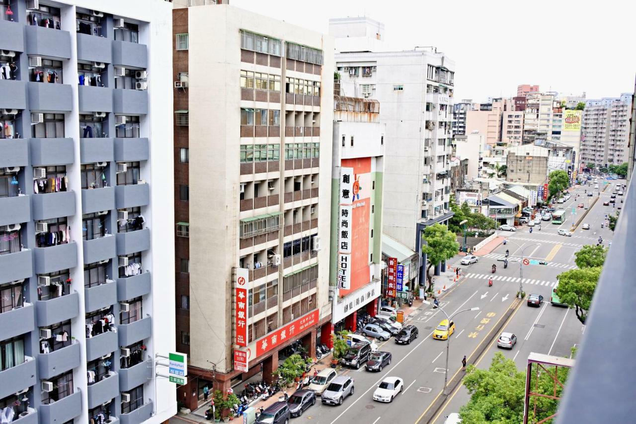 Hotel Champs Elysées Taichung Exterior foto